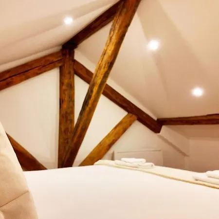 Welcome To Sylvia House Ferrières-en-Brie